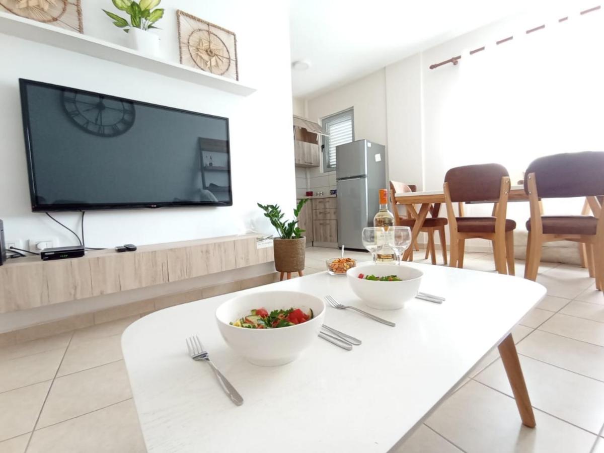 Trea Accomodations - Port Side วญอเรอ ภายนอก รูปภาพ