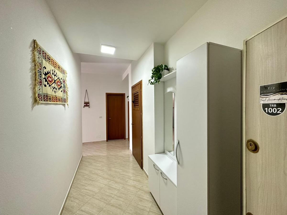 Trea Accomodations - Port Side วญอเรอ ภายนอก รูปภาพ