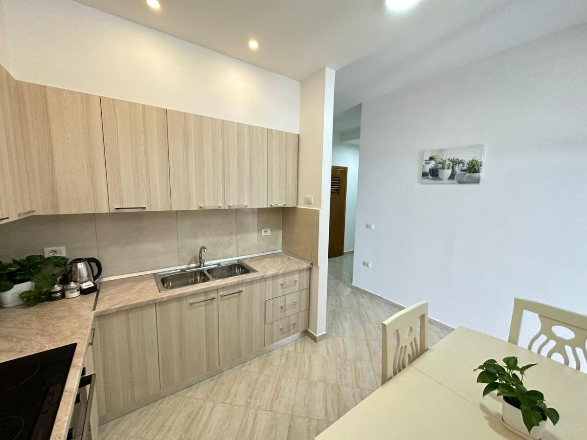 Trea Accomodations - Port Side วญอเรอ ภายนอก รูปภาพ