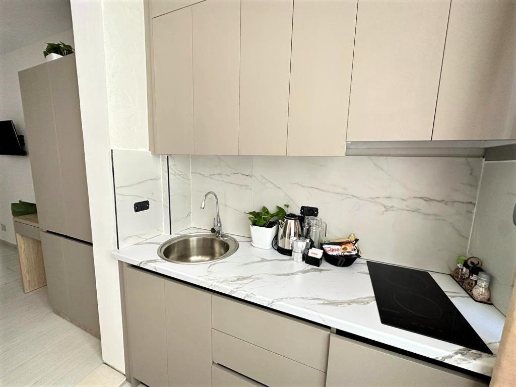 Trea Accomodations - Port Side วญอเรอ ภายนอก รูปภาพ